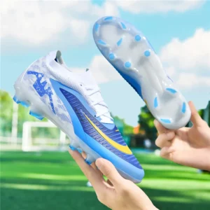 New Men Soccer Shoes Unisex Football Boots Professional Training Ultralight Wholesale Breathable Indoor Futsal Drop Shipping